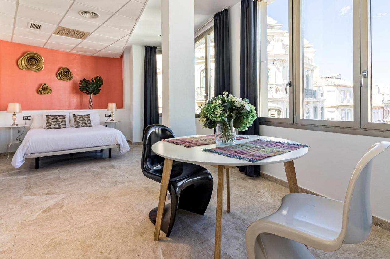 Saenz Suites Gallery By Bossh! Apartments มาลากา ภายนอก รูปภาพ