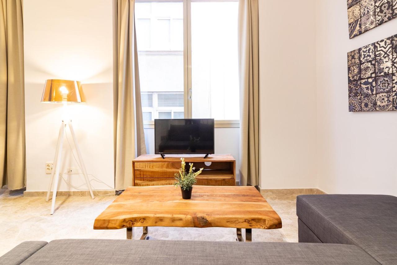 Saenz Suites Gallery By Bossh! Apartments มาลากา ภายนอก รูปภาพ