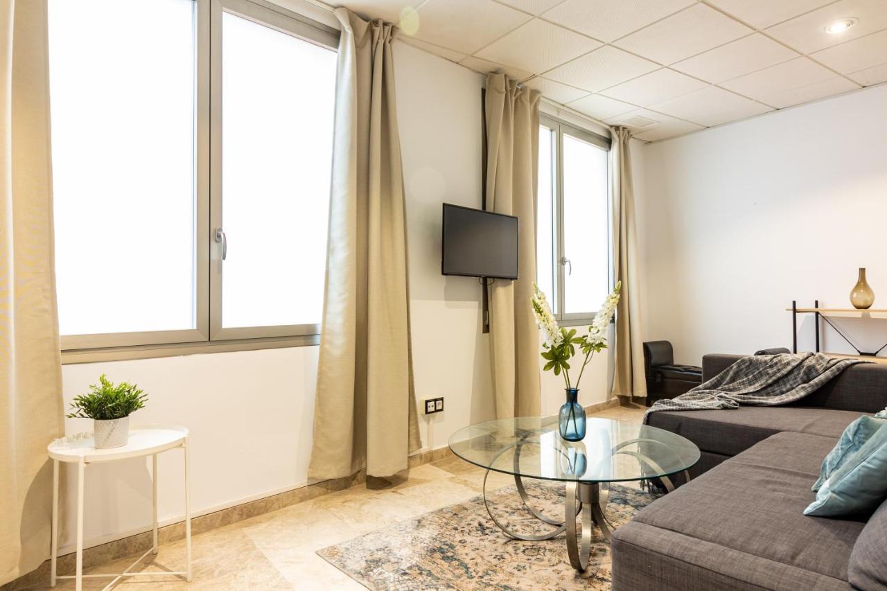 Saenz Suites Gallery By Bossh! Apartments มาลากา ภายนอก รูปภาพ