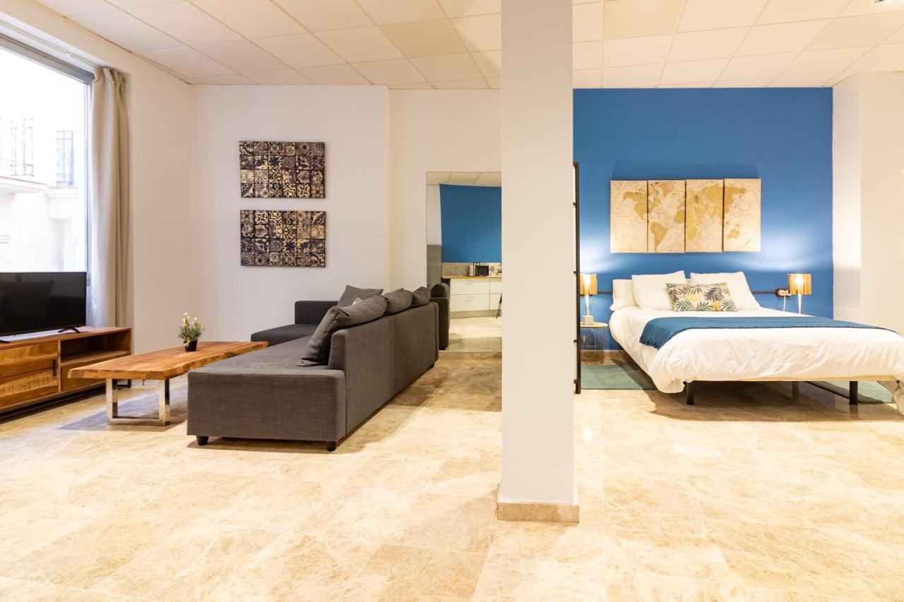Saenz Suites Gallery By Bossh! Apartments มาลากา ภายนอก รูปภาพ