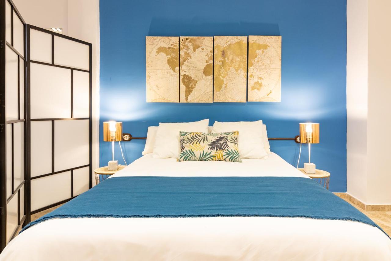 Saenz Suites Gallery By Bossh! Apartments มาลากา ภายนอก รูปภาพ