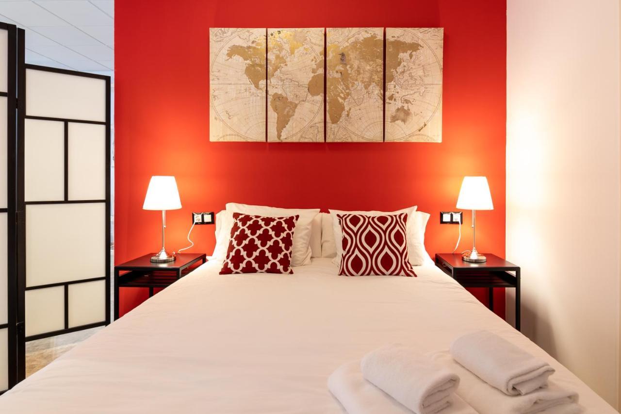 Saenz Suites Gallery By Bossh! Apartments มาลากา ภายนอก รูปภาพ