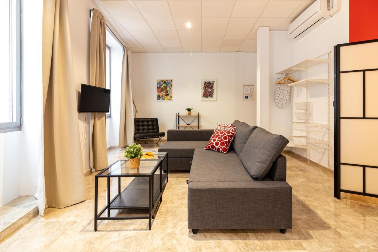 Saenz Suites Gallery By Bossh! Apartments มาลากา ภายนอก รูปภาพ