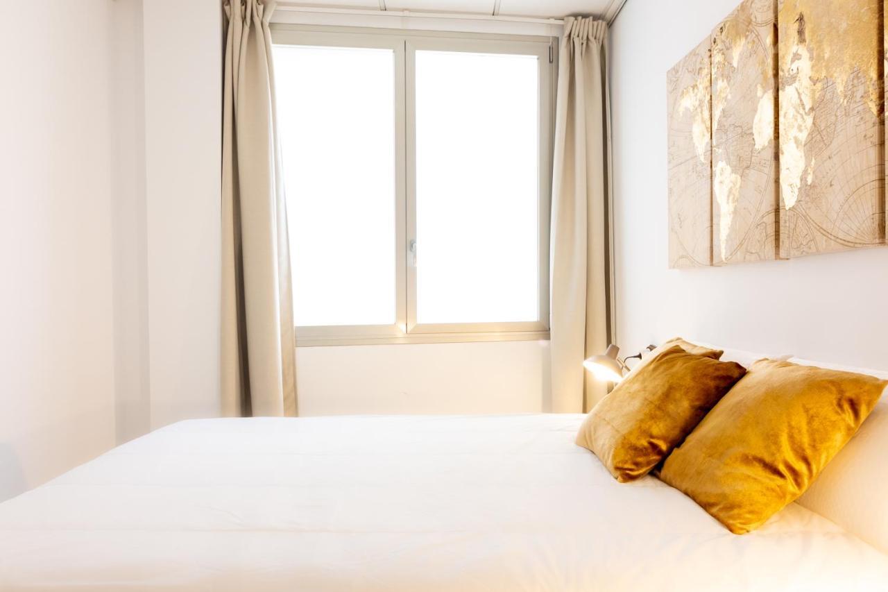 Saenz Suites Gallery By Bossh! Apartments มาลากา ภายนอก รูปภาพ